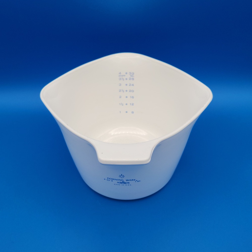 Vintage Corning Ware Blue Cornflower P-55-B 1 Quart Measuring Mixing Bowl Spout